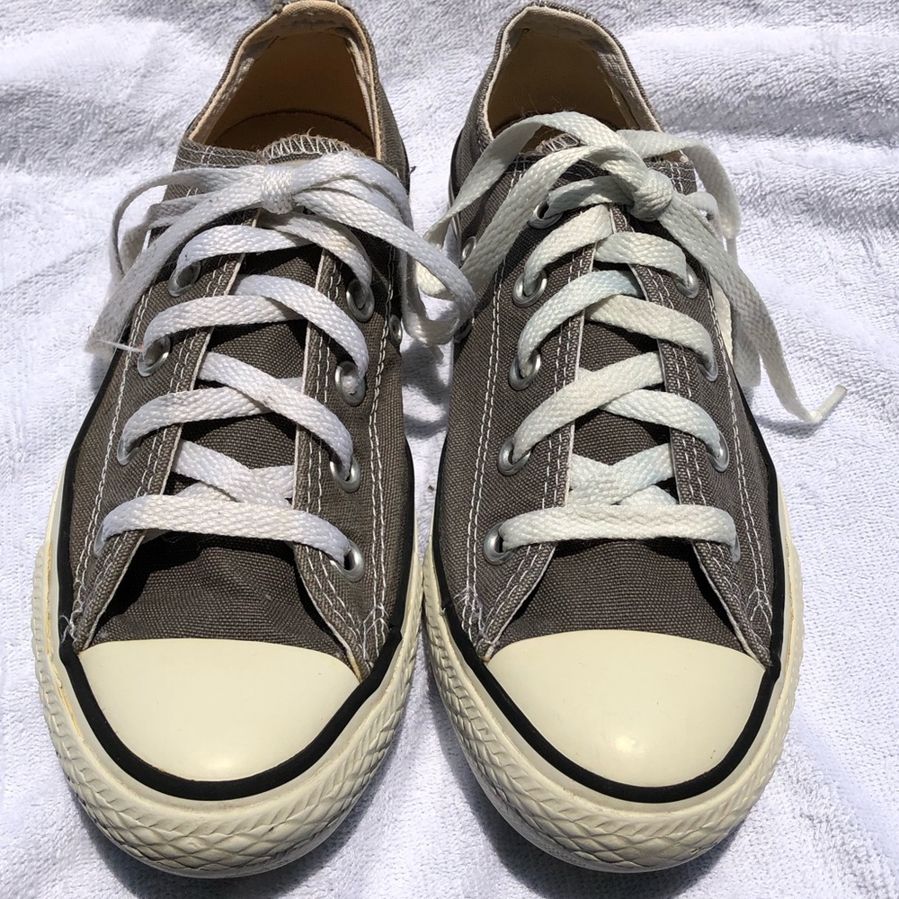 Grey lowtops
